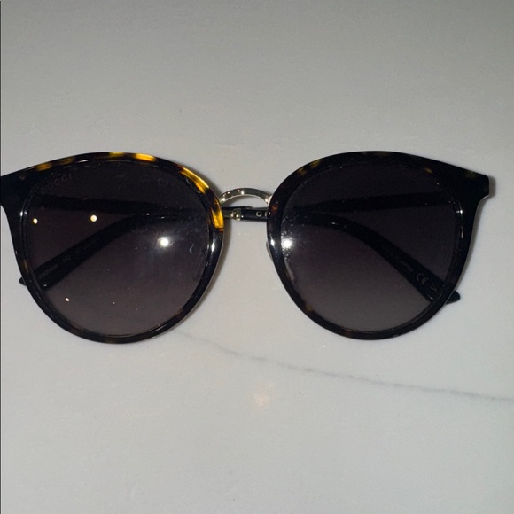 Gucci Tortoiseshell Sunglasses - Picture 1 of 6